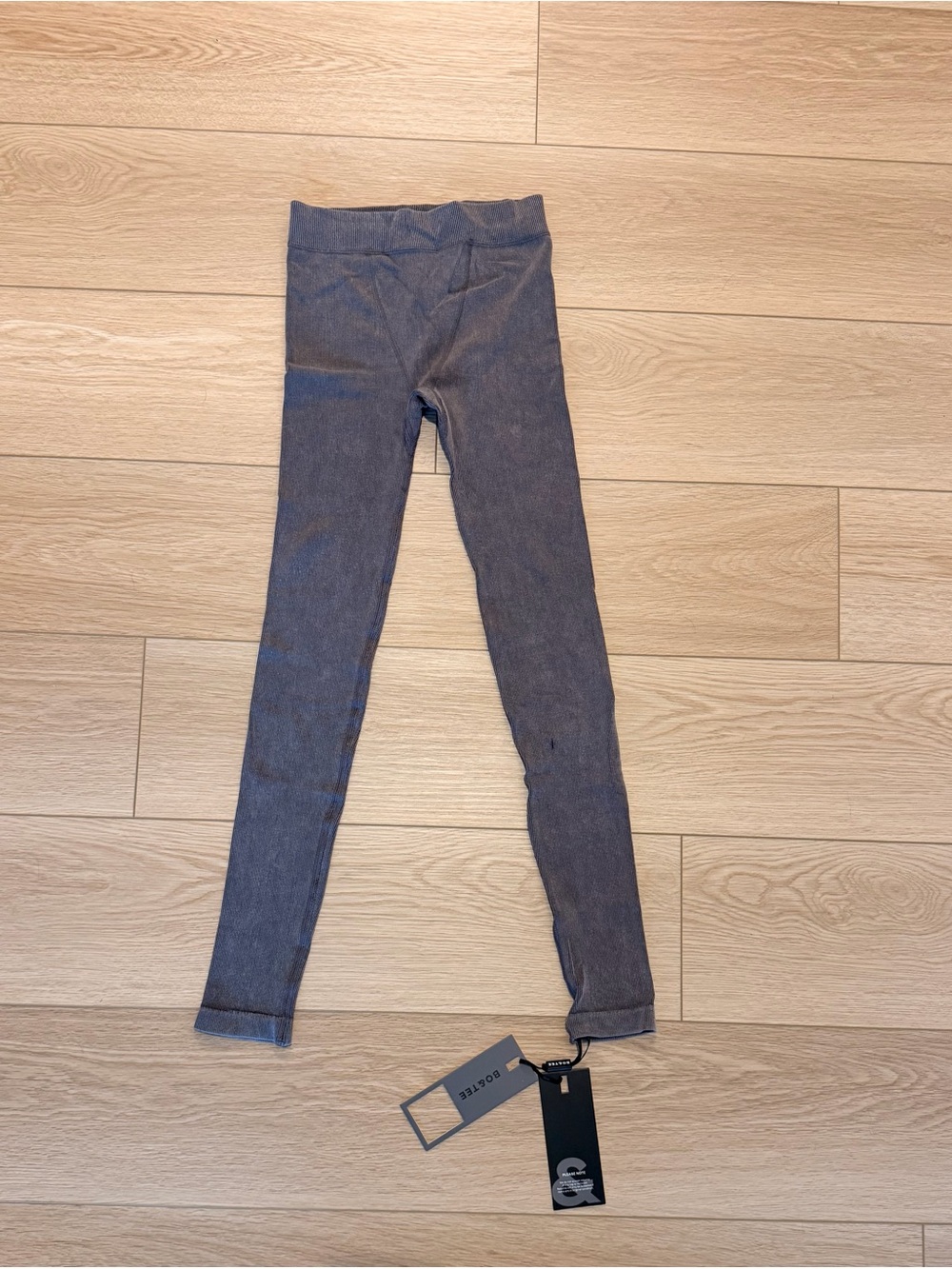 Gray Womens Ribbed Leggings - Brand Unspecified